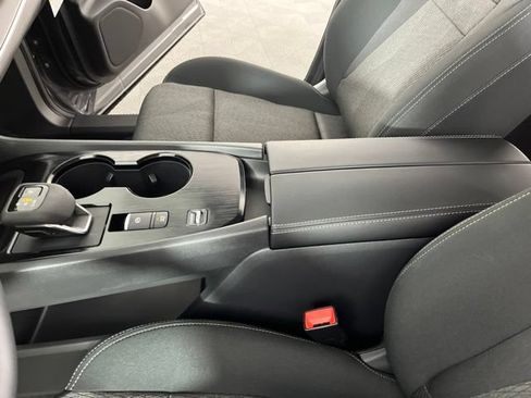 New 2026 Nissan Rogue SV FWD image 27
