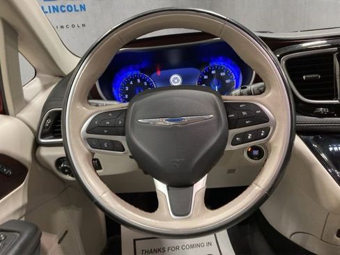 Used 2019 Chrysler Pacifica Limited w/ Tire & Wheel Group image 16
