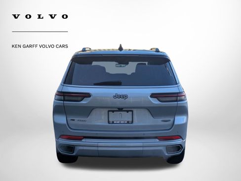 Used 2022 Jeep Grand Cherokee L Summit w/ Advanced Protech Group IV image 4