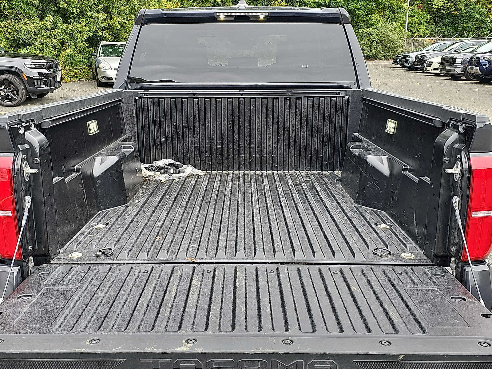 Used 2024 Toyota Tacoma TRD Off-Road AWD/4WD image 29