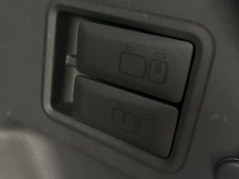 Used 2024 Chevrolet Equinox LT w/ LPO, Floor Liner Package image 37