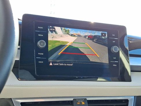 Certified 2025 Volkswagen Taos SEL image 20