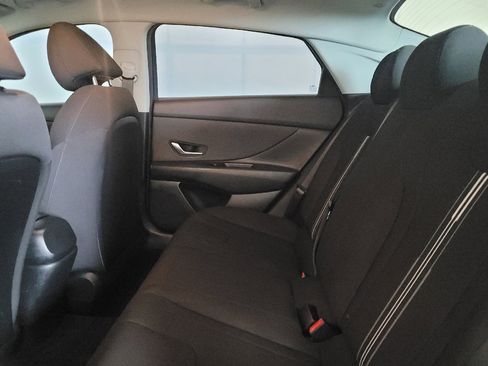 Used 2021 Hyundai Elantra SEL w/ Convenience Package FWD image 18