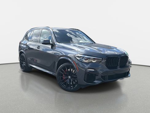 Used 2021 BMW X5 M50i image 1