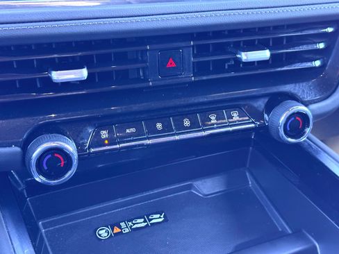 Used 2025 Chevrolet Tahoe Z71 image 30