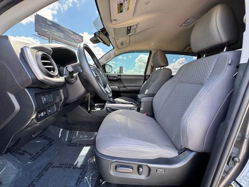 Used 2021 Toyota Tacoma SR5 RWD image 28