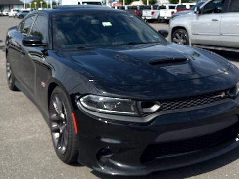 Used 2022 Dodge Charger Scat Pack w/ Plus Group RWD image 3