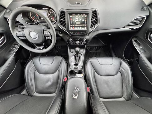 Used 2023 Jeep Cherokee Altitude Lux image 2