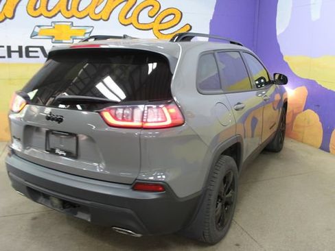 Used 2022 Jeep Cherokee Latitude Lux w/ Sun & Sound Group AWD/4WD image 8