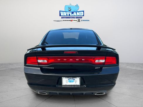 Used 2014 Dodge Charger SXT RWD image 4
