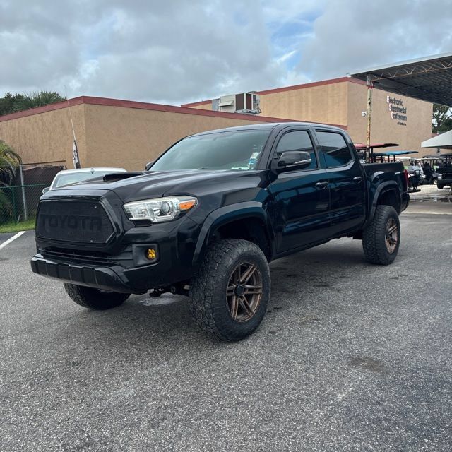 Used 2016 Toyota Tacoma TRD Sport w/ Towing Package AWD/4WD image 1