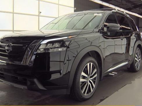 Used 2025 Nissan Pathfinder Platinum w/ Cargo Package image 1