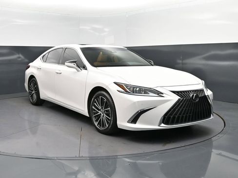 Certified 2024 Lexus ES 250 w/ Premium Package AWD/4WD image 9