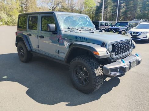 Used 2024 Jeep Wrangler Unlimited AWD/4WD image 2