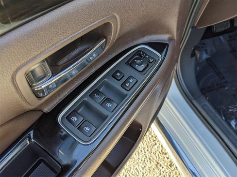 Used 2018 Mitsubishi Outlander GT image 22