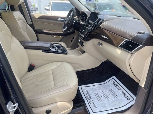 Used 2017 Mercedes-Benz GLS 450 4MATIC image 31