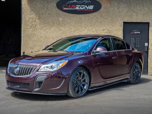Used 2017 Buick Regal GS w/ Driver Confidence Package #2 AWD/4WD image 1