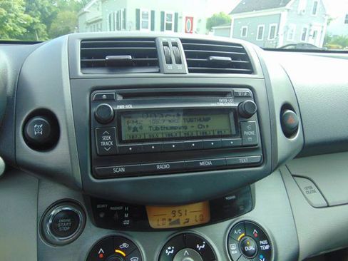 Used 2012 Toyota RAV4 Limited w/ Premium Plus Value Pkg AWD/4WD image 5