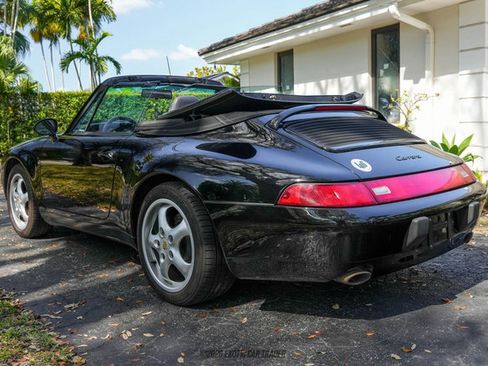 Used 1995 Porsche 911 Carrera image 6