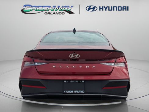Certified 2025 Hyundai Elantra Sport FWD image 7