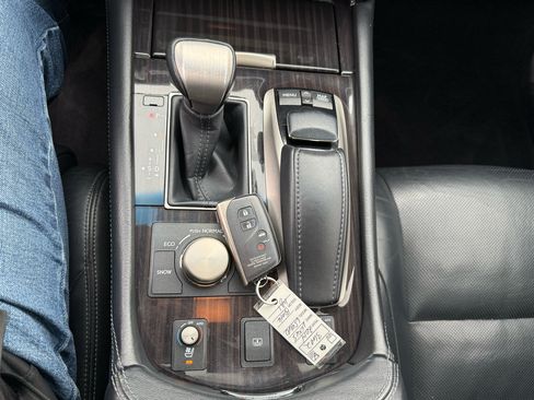 Used 2014 Lexus LS 460 AWD image 24