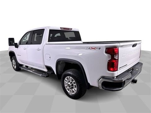 Used 2025 Chevrolet Silverado 2500 LT w/ Convenience Package image 6