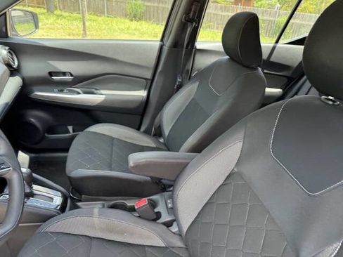 Used 2019 Nissan Kicks SV image 30