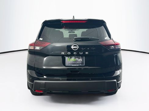 Used 2025 Nissan Rogue S FWD image 7