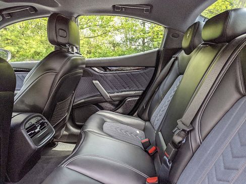Used 2019 Maserati Ghibli S GranLusso AWD/4WD image 7
