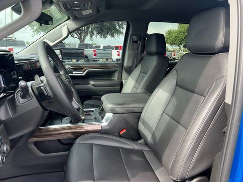 Certified 2023 Chevrolet Silverado 1500 LT Trail Boss w/ LT Trail Boss Premium Package AWD/4WD image 7