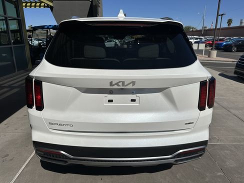 Used 2023 Kia Sorento EX w/ Panoramic Sunroof Package image 12