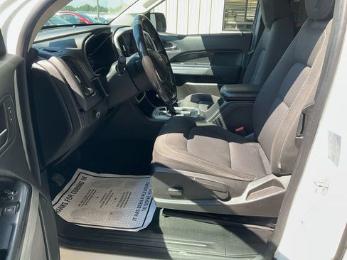 Used 2021 Chevrolet Colorado LT w/ Safety Package RWD image 5