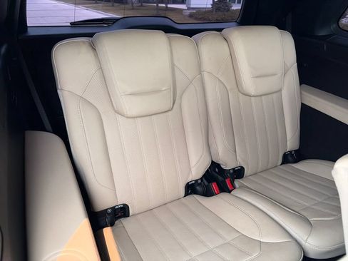 Used 2017 Mercedes-Benz GLS 450 4MATIC image 35