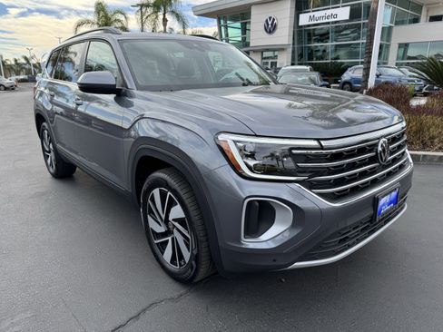 New 2025 Volkswagen Atlas SE image 2