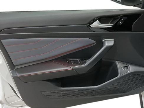 Used 2025 Volkswagen Jetta GLI Autobahn image 11