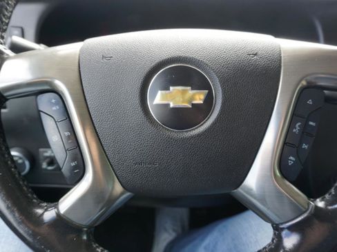 Used 2018 Chevrolet Express 2500 w/ Driver Convenience Package RWD image 12