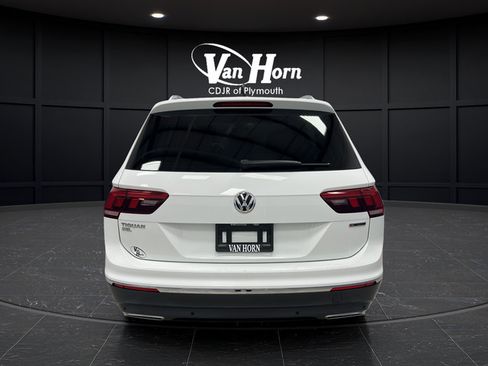 Used 2021 Volkswagen Tiguan SEL AWD/4WD image 6