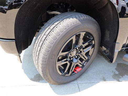 New 2026 Chevrolet Silverado 1500 RST w/ Redline Edition AWD/4WD image 43