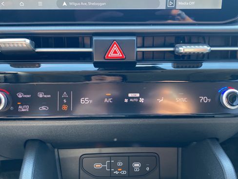 New 2026 Kia Sportage SX AWD/4WD image 18