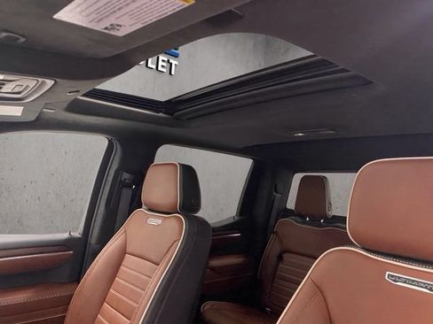 Used 2023 GMC Sierra 1500 Denali Ultimate AWD/4WD image 4