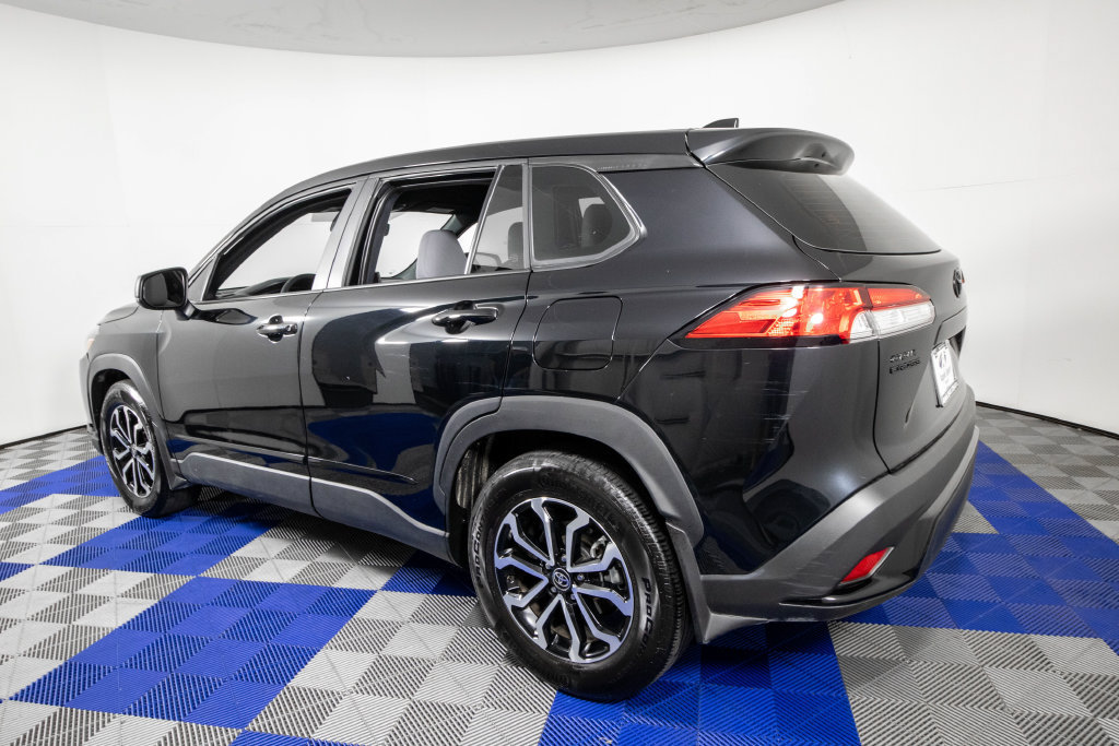 Used 2025 Toyota Corolla Cross AWD Hybrid image 8