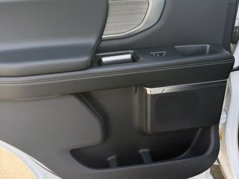 Used 2025 Ford Expedition Platinum image 14