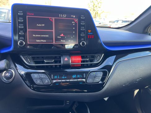 Used 2021 Toyota C-HR XLE image 28