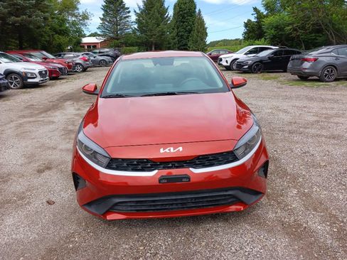 Used 2024 Kia Forte LXS w/ LXS Technology Package FWD image 2