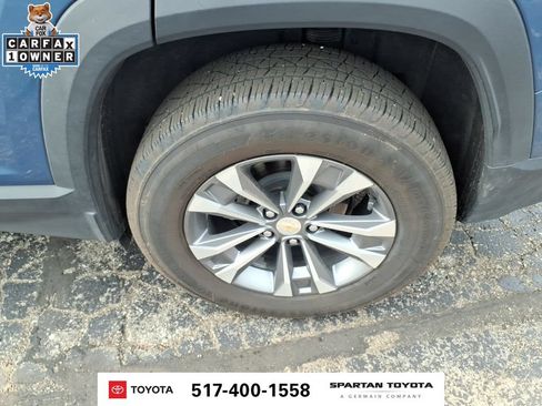 Used 2025 Chevrolet Equinox LT w/ Convenience Package II FWD image 11