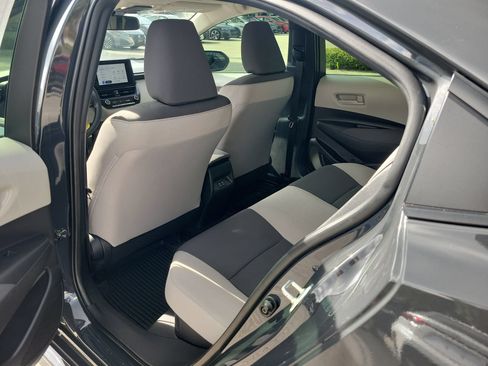 Used 2025 Toyota Corolla LE FWD image 9