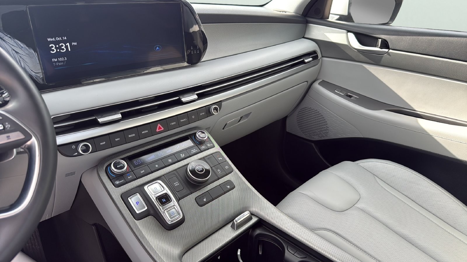 Used 2025 Hyundai Palisade SEL FWD image 19