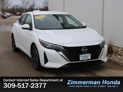 Used 2024 Nissan Sentra SV image 3
