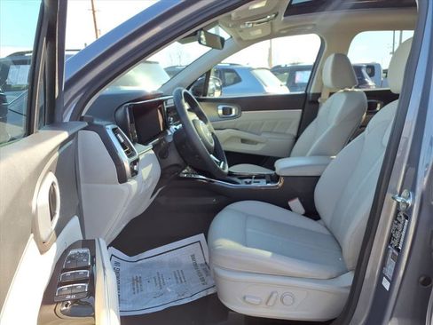Used 2023 Kia Sorento SX image 19