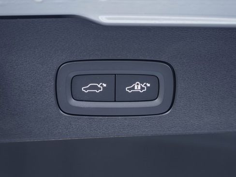 New 2026 Volvo V60 B5 Cross Country Plus w/ Protection Package Premier image 10